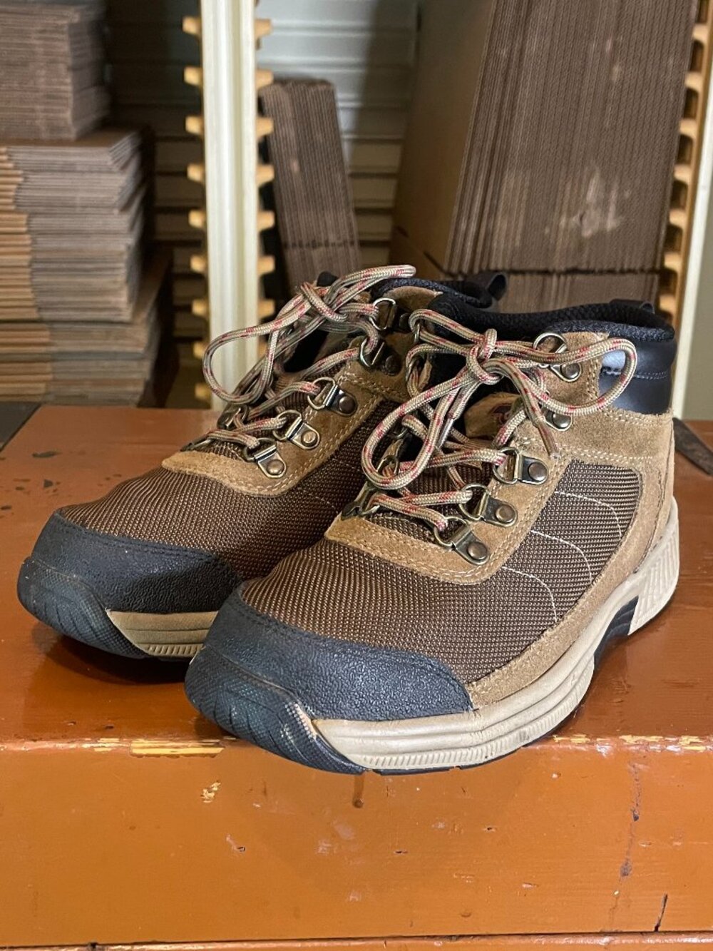 ORTHOFEET Delta 882 Women's 7 B Brown Leather Orthopedic Hiking Boots